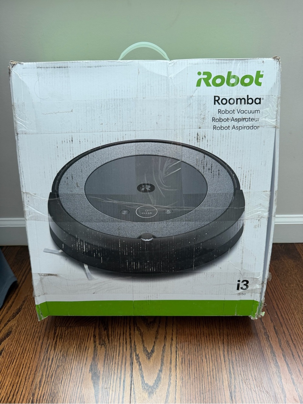 iRobot Roomba i3 Robot Vacuum - Black